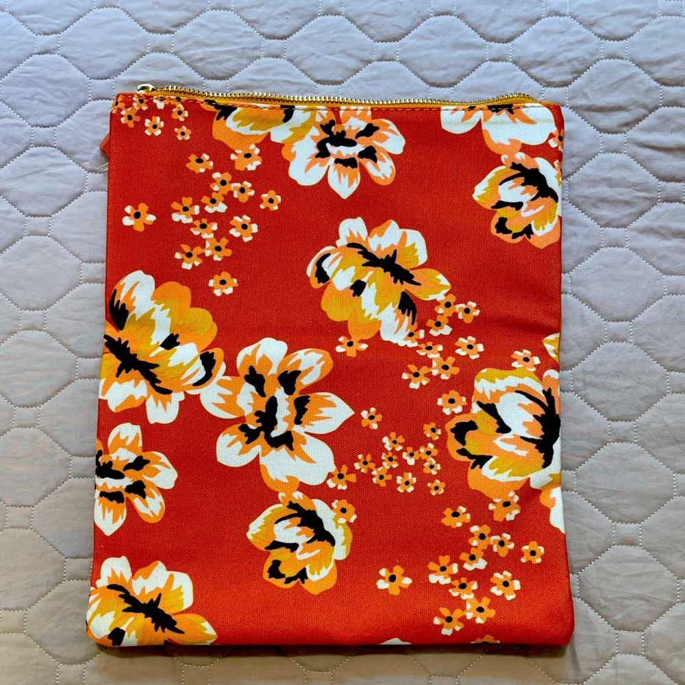 Fun retro clutch.
